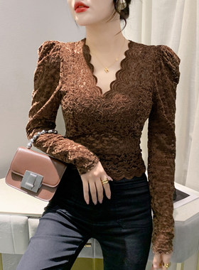 百搭镂空褶皱性感V领蕾丝