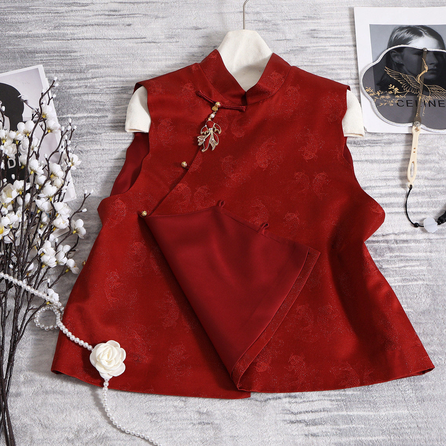 2026本命年春节拜年服早春新款桑蚕丝马甲女立领斜襟年年有鱼坎肩