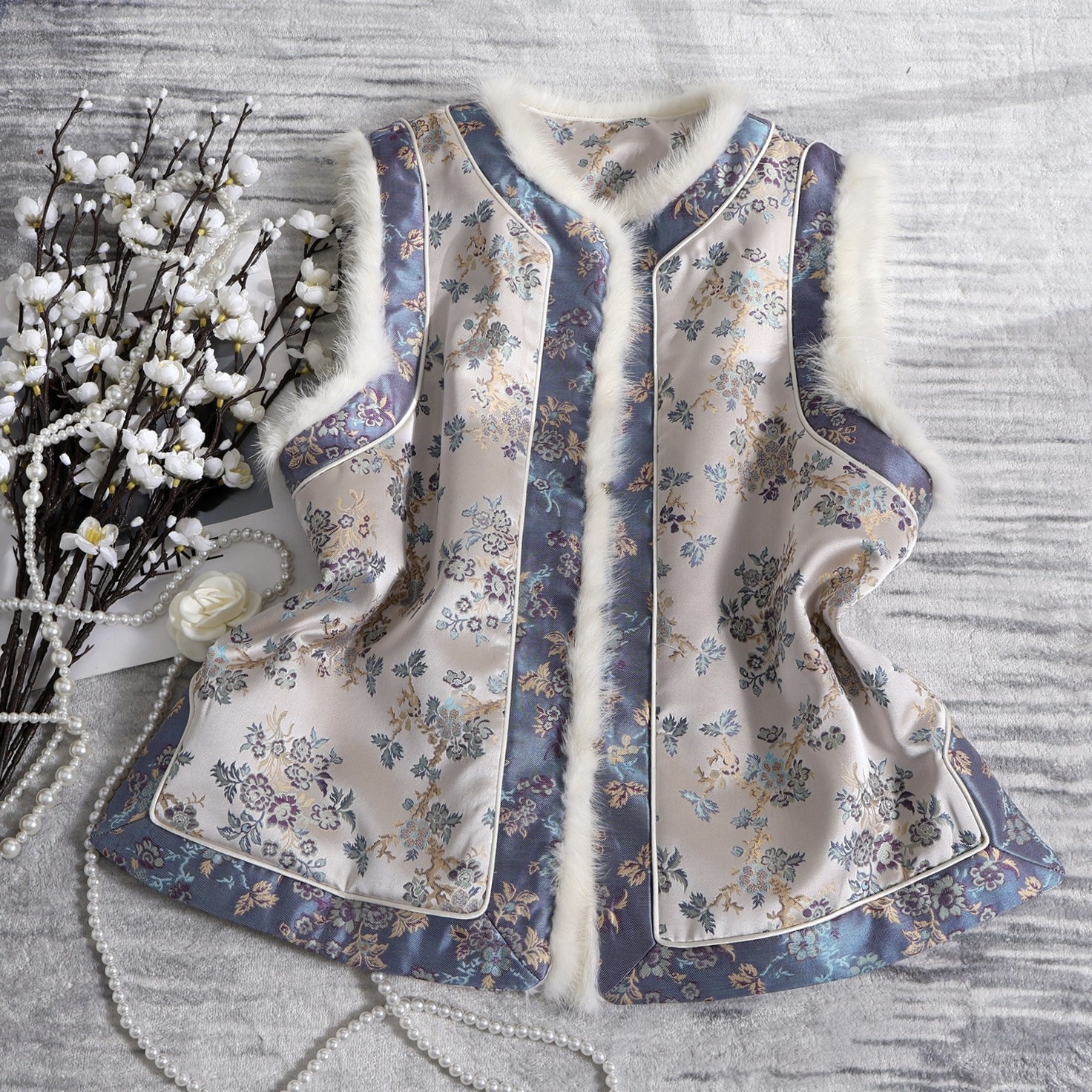新中式老钱风桑蚕丝交织宋锦提花棉马甲背心女水貂毛拼接夹棉坎肩