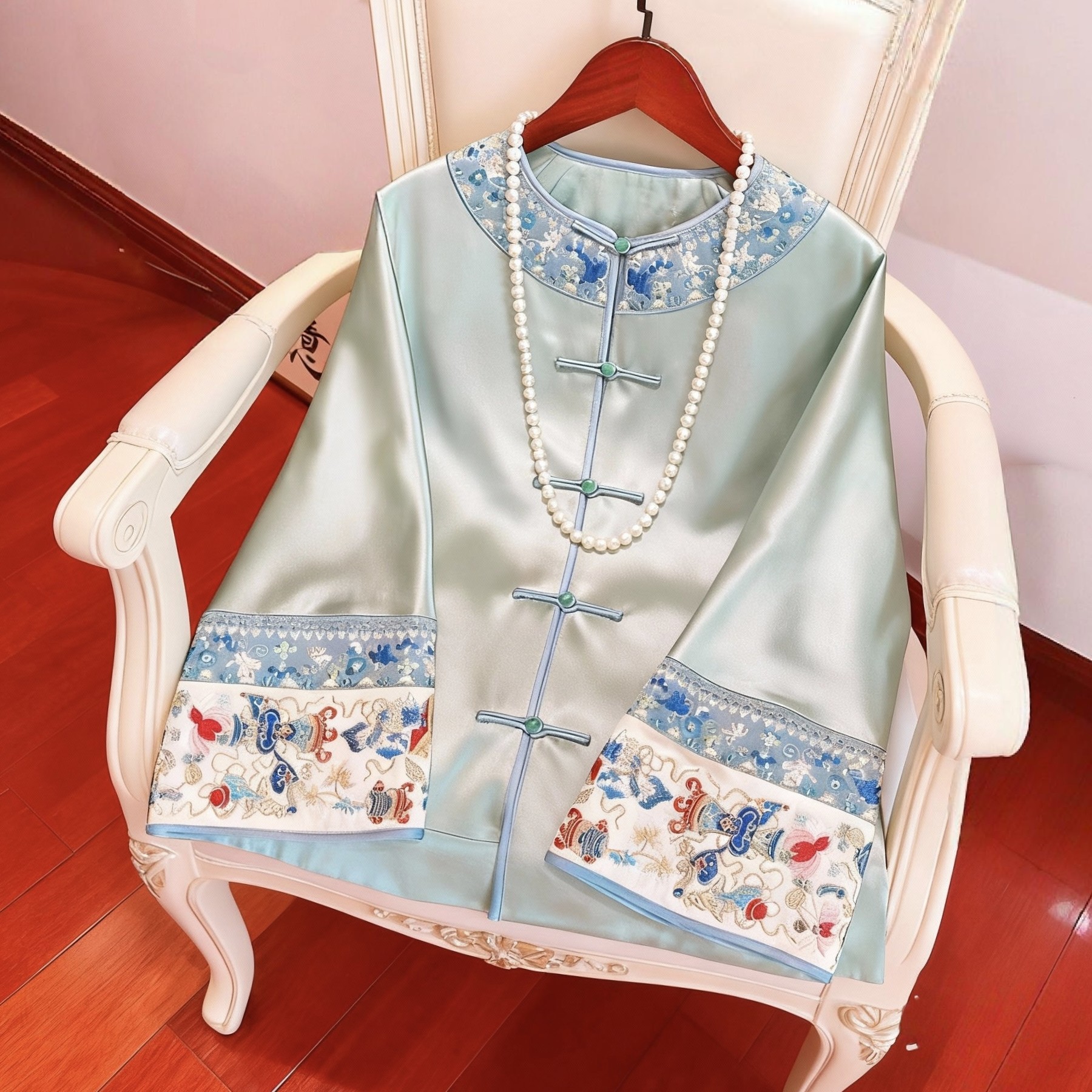 2026春季新款新中式拜年服老钱风上衣复古国风醋酸刺绣唐装外套女