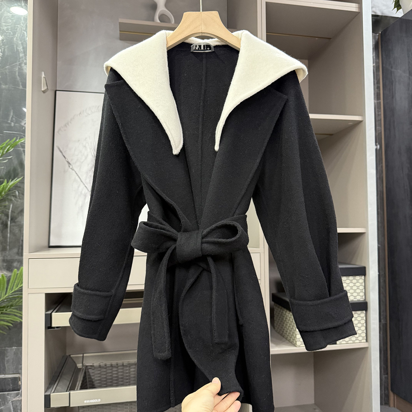 柜款尖货！可拆连帽宽松羊绒羊毛双面呢大衣外套女   HM500554~ZY