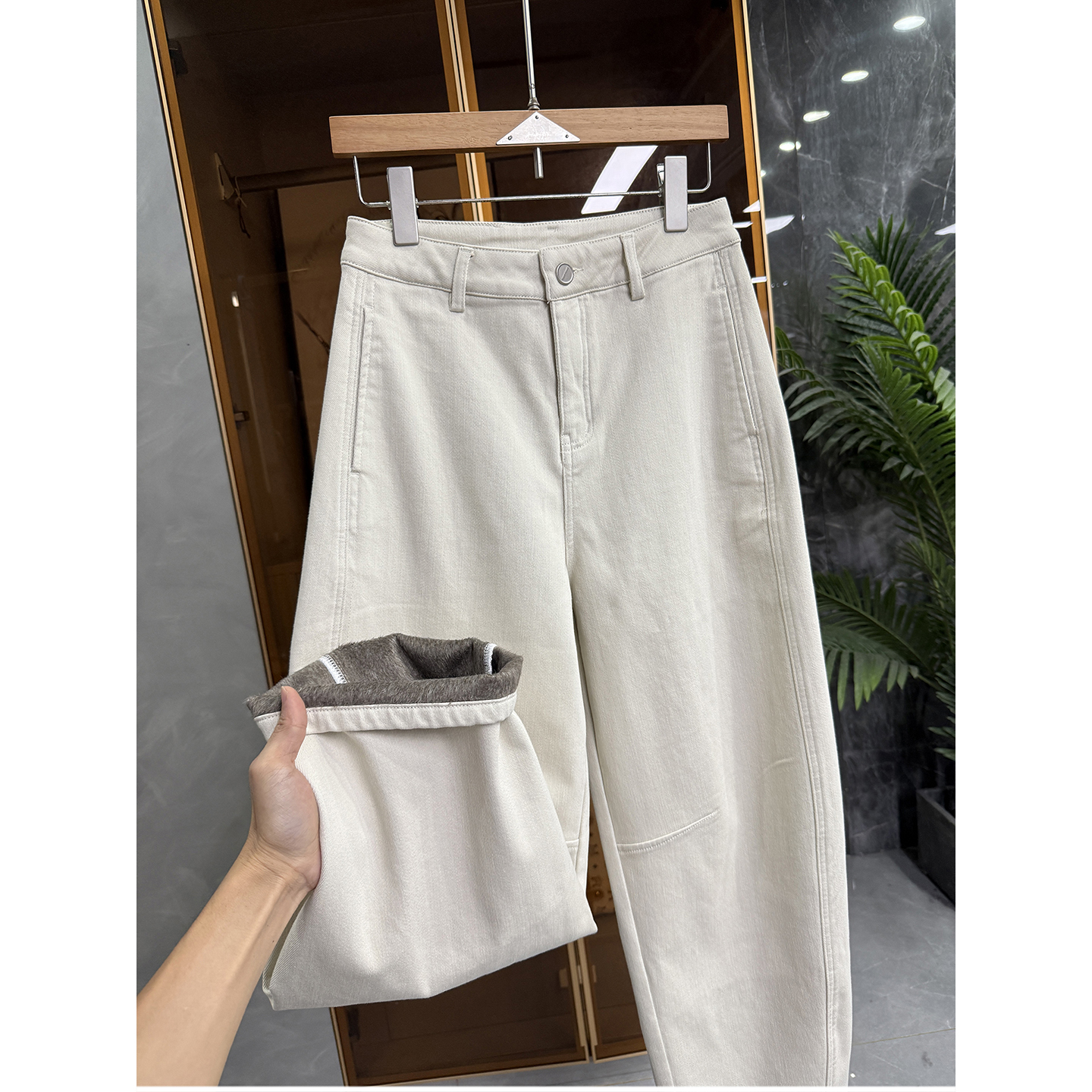 咆哮推荐！穿上JU美！加绒中高腰牛仔镰刀裤女   C25566~JS