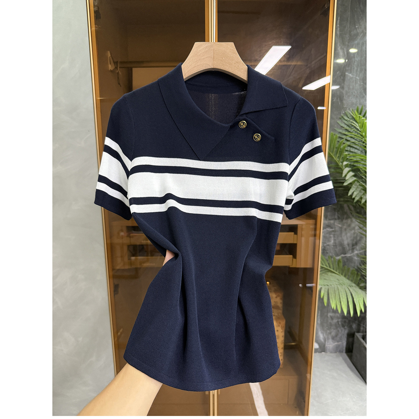 N货!斜扣POLO领短袖条纹针织上衣