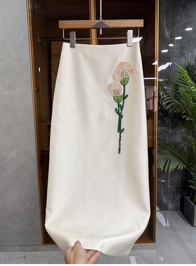 Q货！美得不费力！钉珠花朵高腰包臀后开叉半身裙女   1K1256~JS