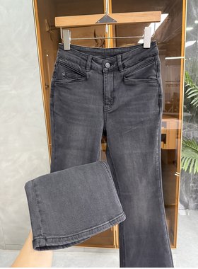 细腰大长腿！谁见能不爱！微弹中高腰牛仔喇叭裤女    M031176~ME