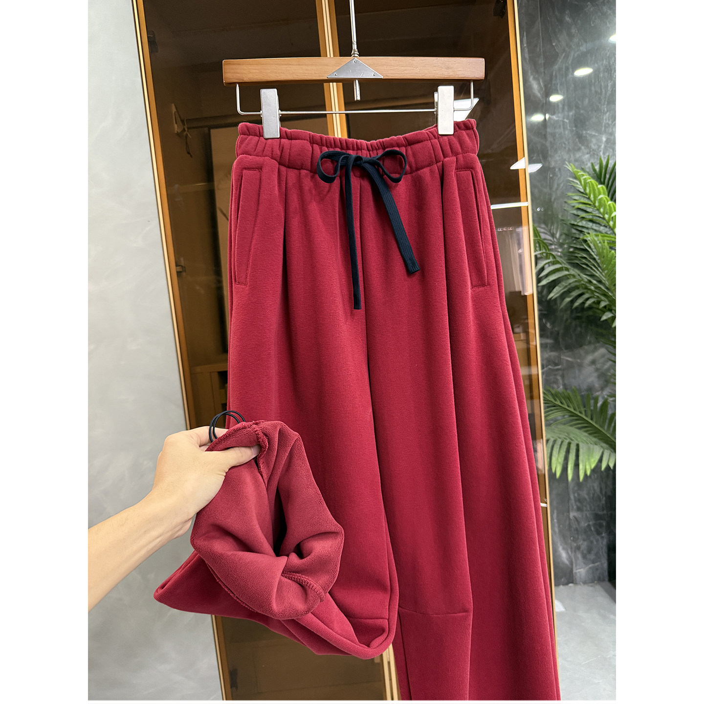 双手推荐！大厂品质！加绒松紧腰休闲束脚卫裤女    M021112~JS