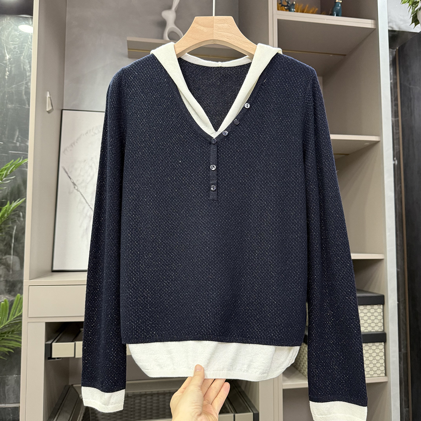 重磅推荐！jin口料！假两件羊毛连帽套头V领长袖针织衫女25393~ZY