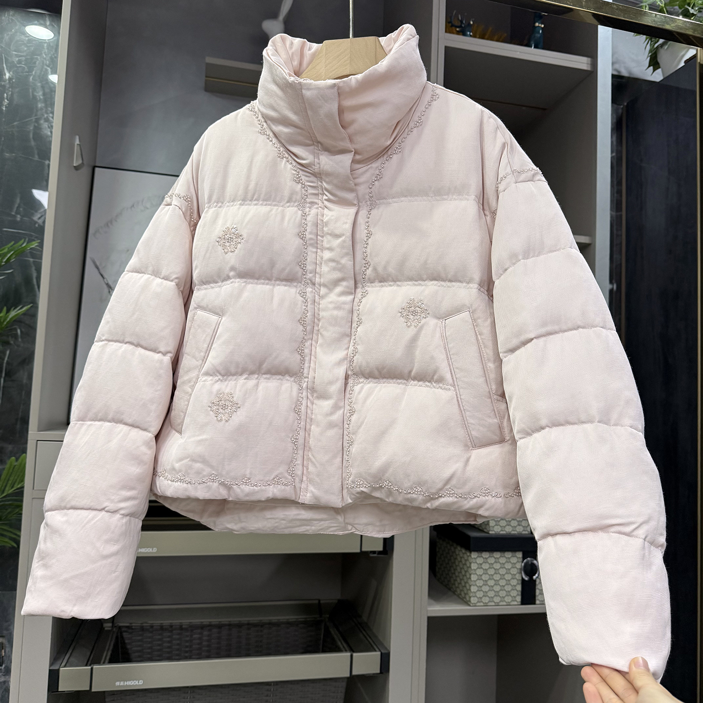 宽松刺绣立领鸭绒羽绒服短外套