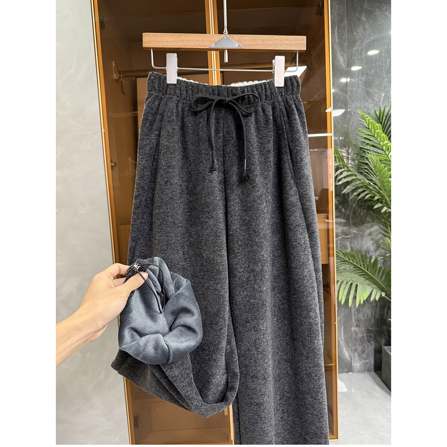 大N货！怎么穿都不腻！加绒松紧腰休闲束脚卫裤女   MZ5102~JS