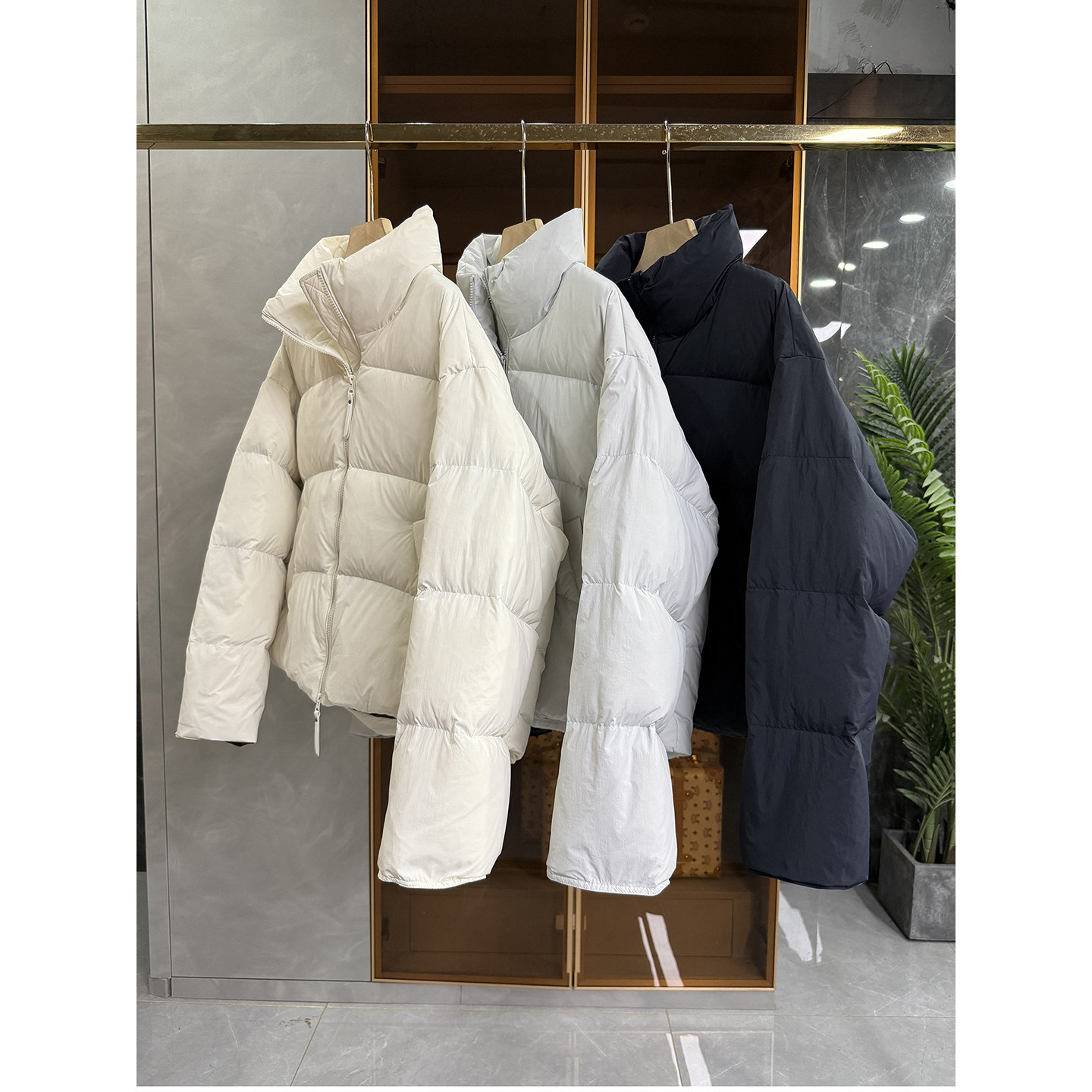 尖货！宽松白鸭绒羽绒服立领外套