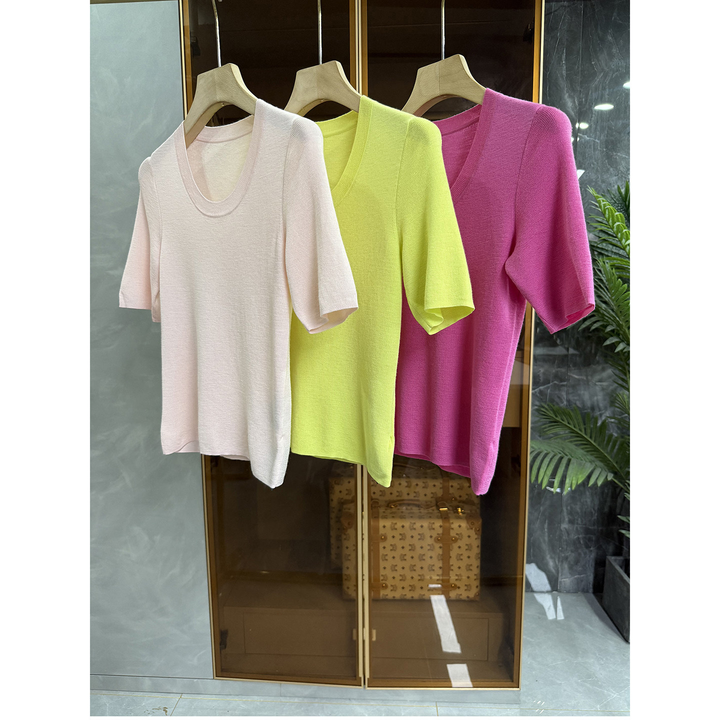 wu敌咆哮推荐！柔软美利奴羊毛圆领短袖针织短T恤女  20251322~ME