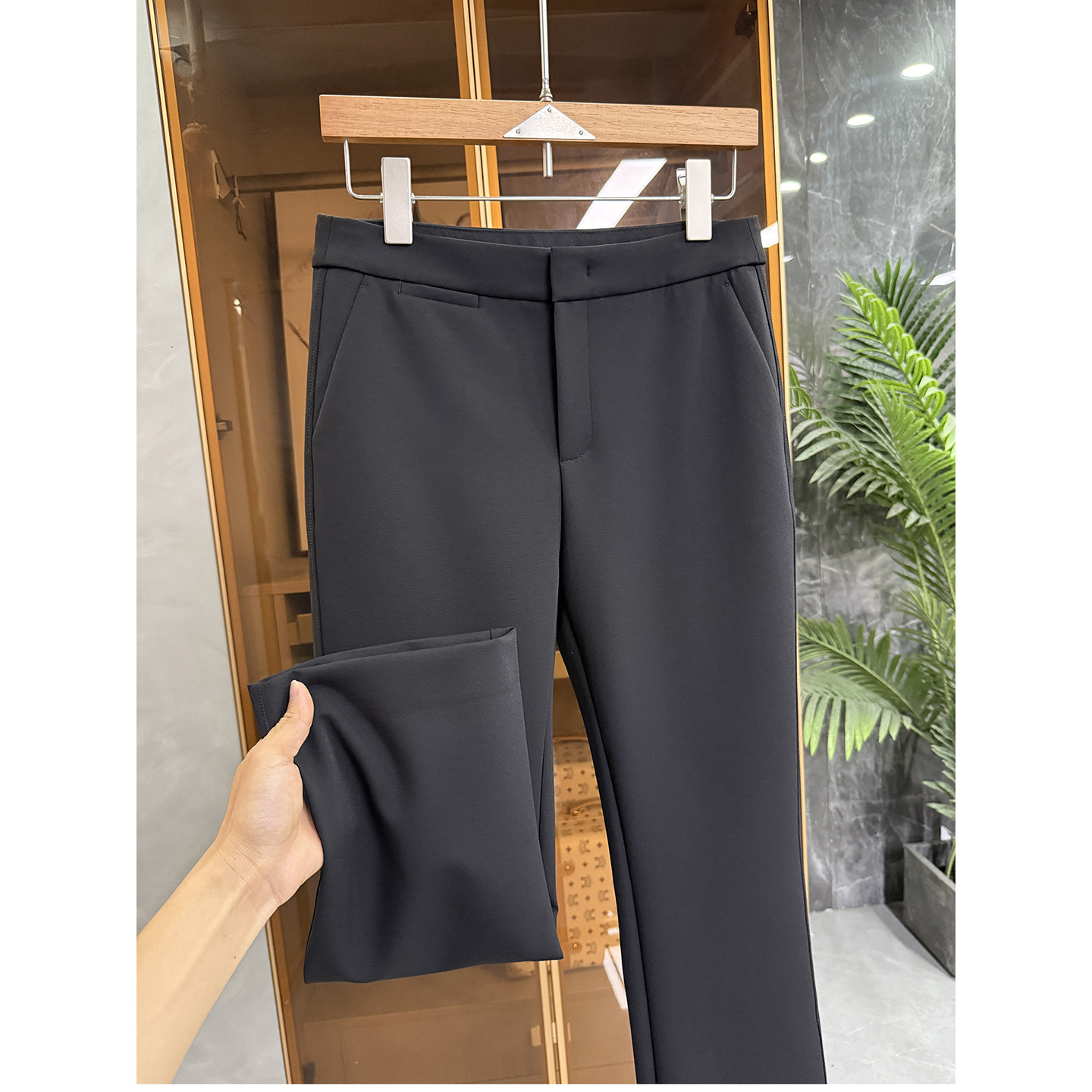 太jue了！谁穿谁是九头身！微弹休闲微喇八分西裤女 11925~JS