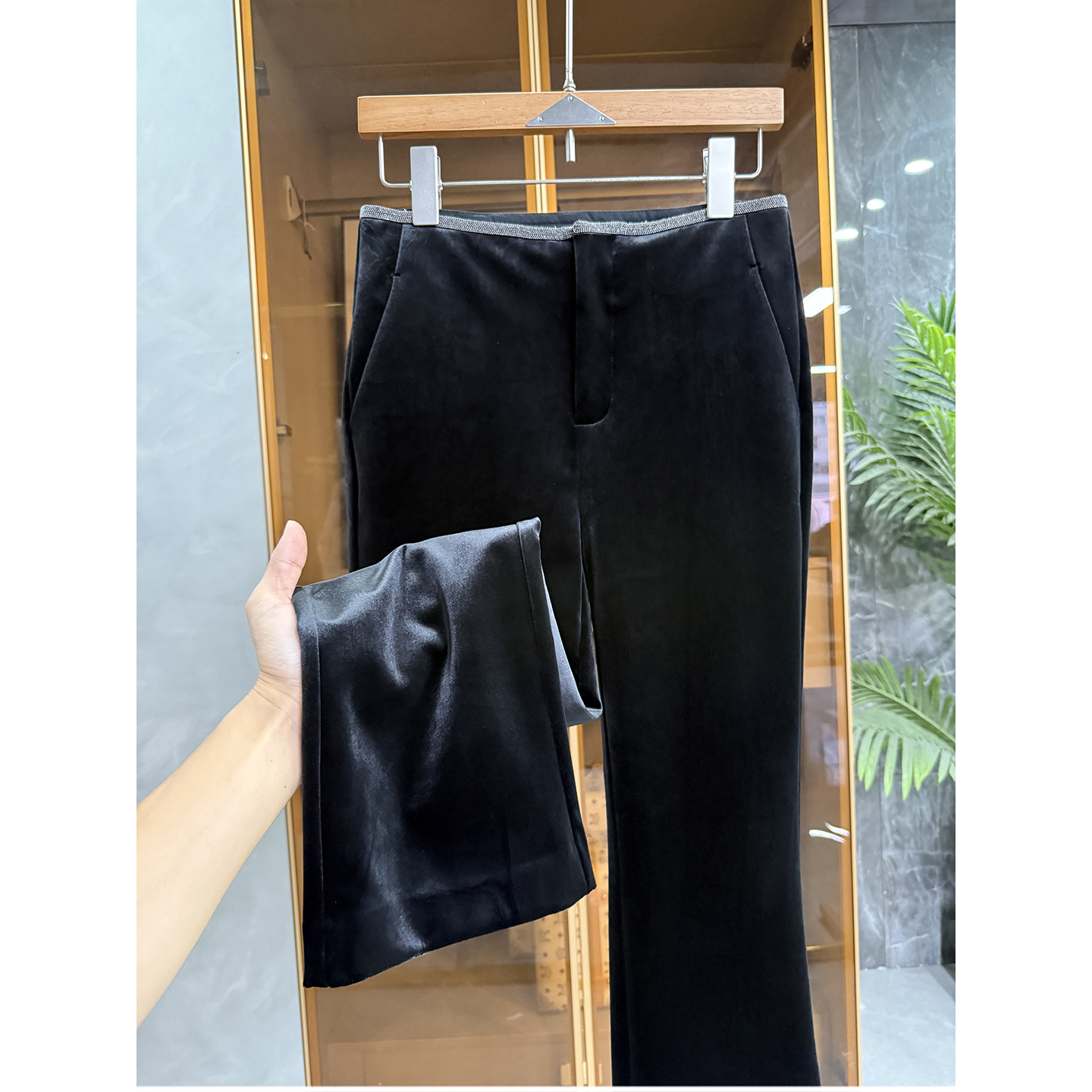 P牌款！修身丝绒休闲微喇九分裤