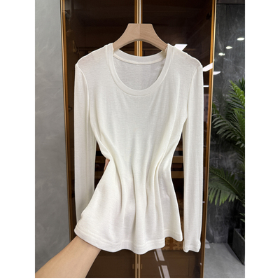 轻薄柔软羊毛圆领长袖针织打底衫