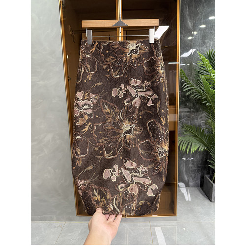 刺绣蕾丝高腰后开叉包臀半身裙