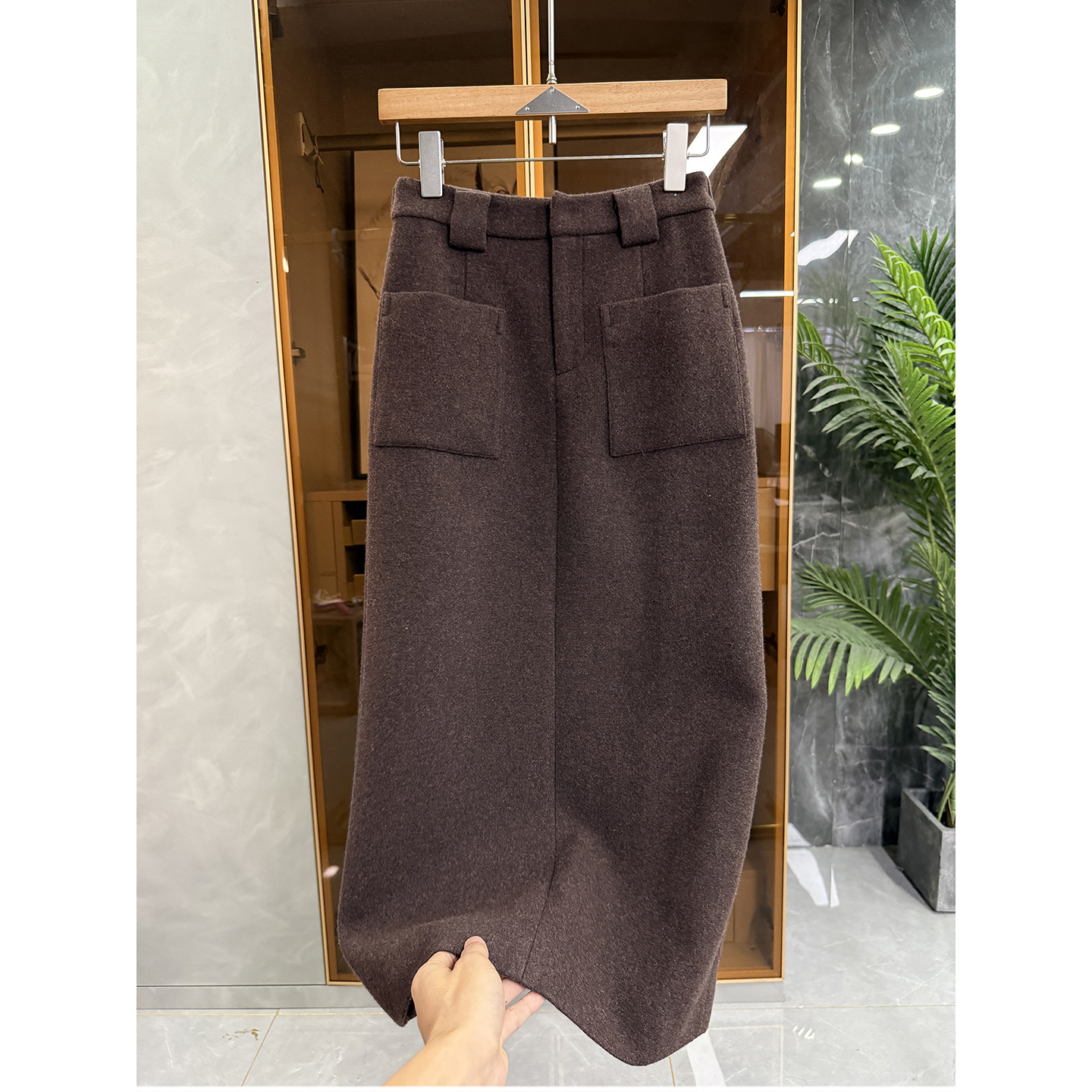 P牌料羊毛毛呢高腰后开叉半身裙