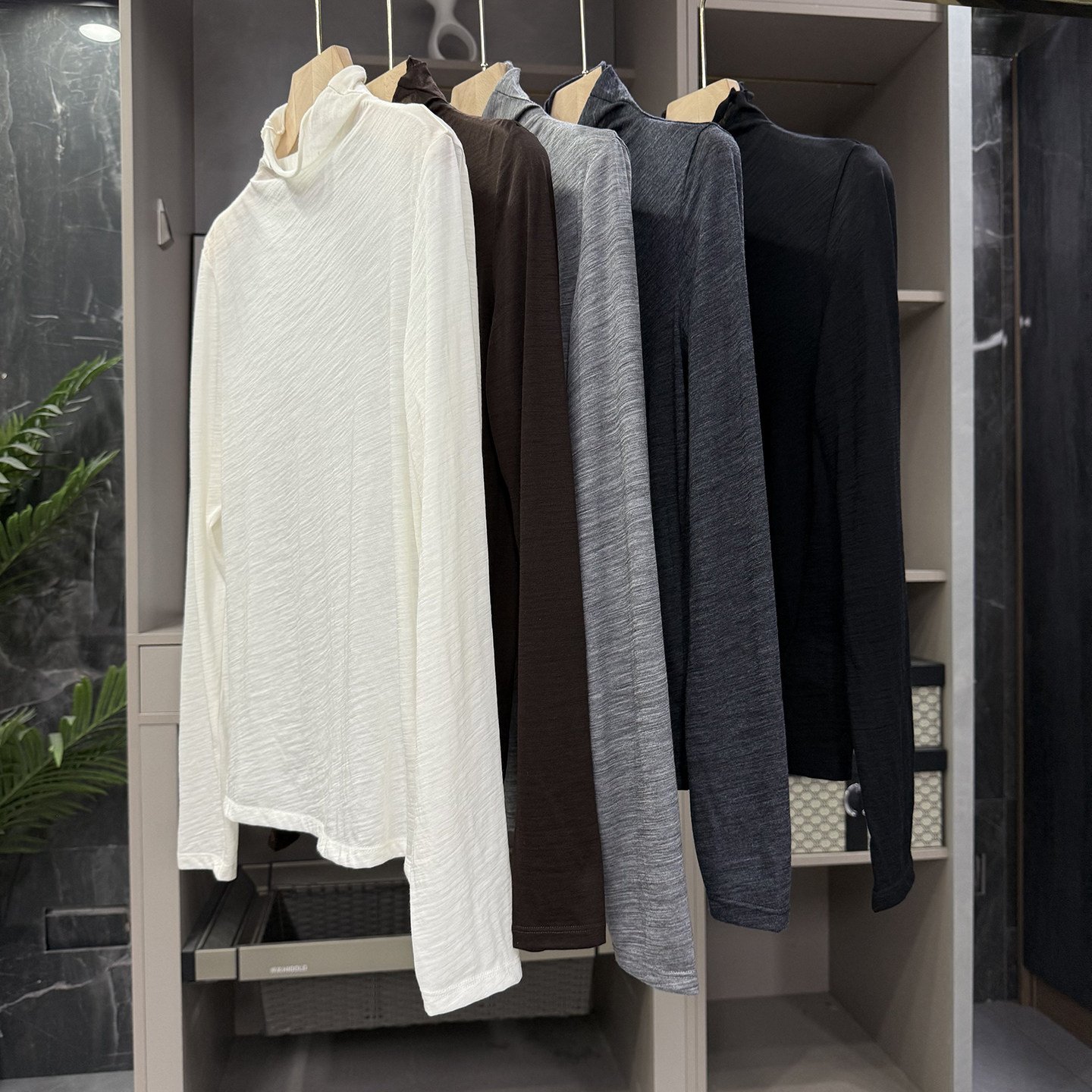 裸感ji别！薄款美丽诺羊毛高领长袖针织打底衫女  H25818~ZY