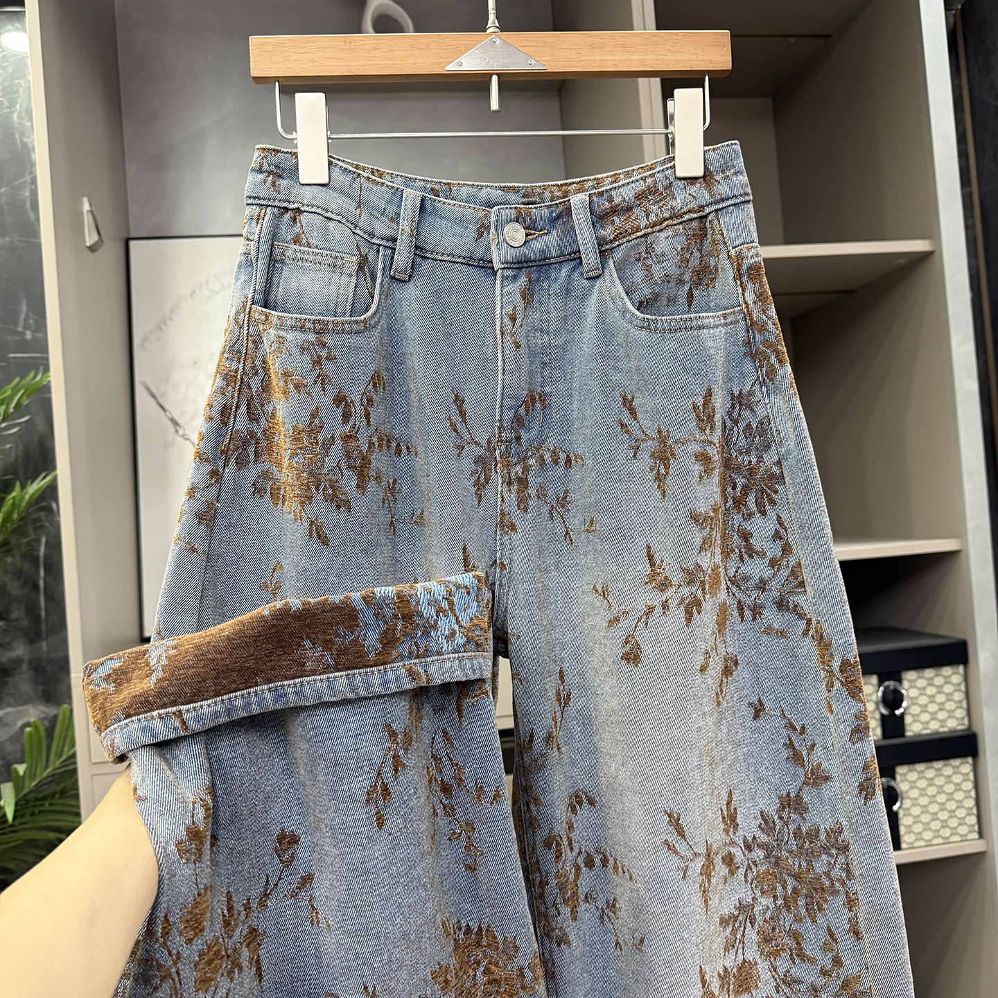 P牌款！提花中高腰牛仔镰刀裤