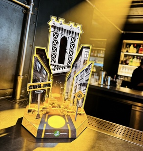 布鲁克林单瓶啤酒瓶发光灯座酒吧餐厅家用广告立牌灯箱展示架装饰