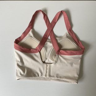 固定运动文胸裸感瑜伽背心透气速干瑜伽上衣美背一体健身内衣聚拢