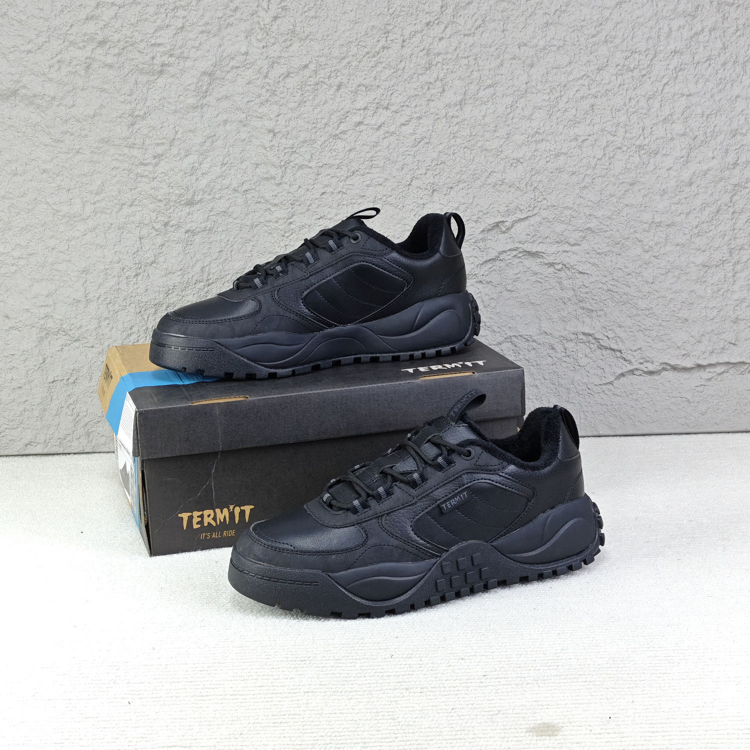 户外休闲鞋男款冬季保暖厚底男鞋