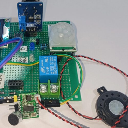 基于51/STM32单片机的智能语音识别控制系统SU-03T播报温湿度报警