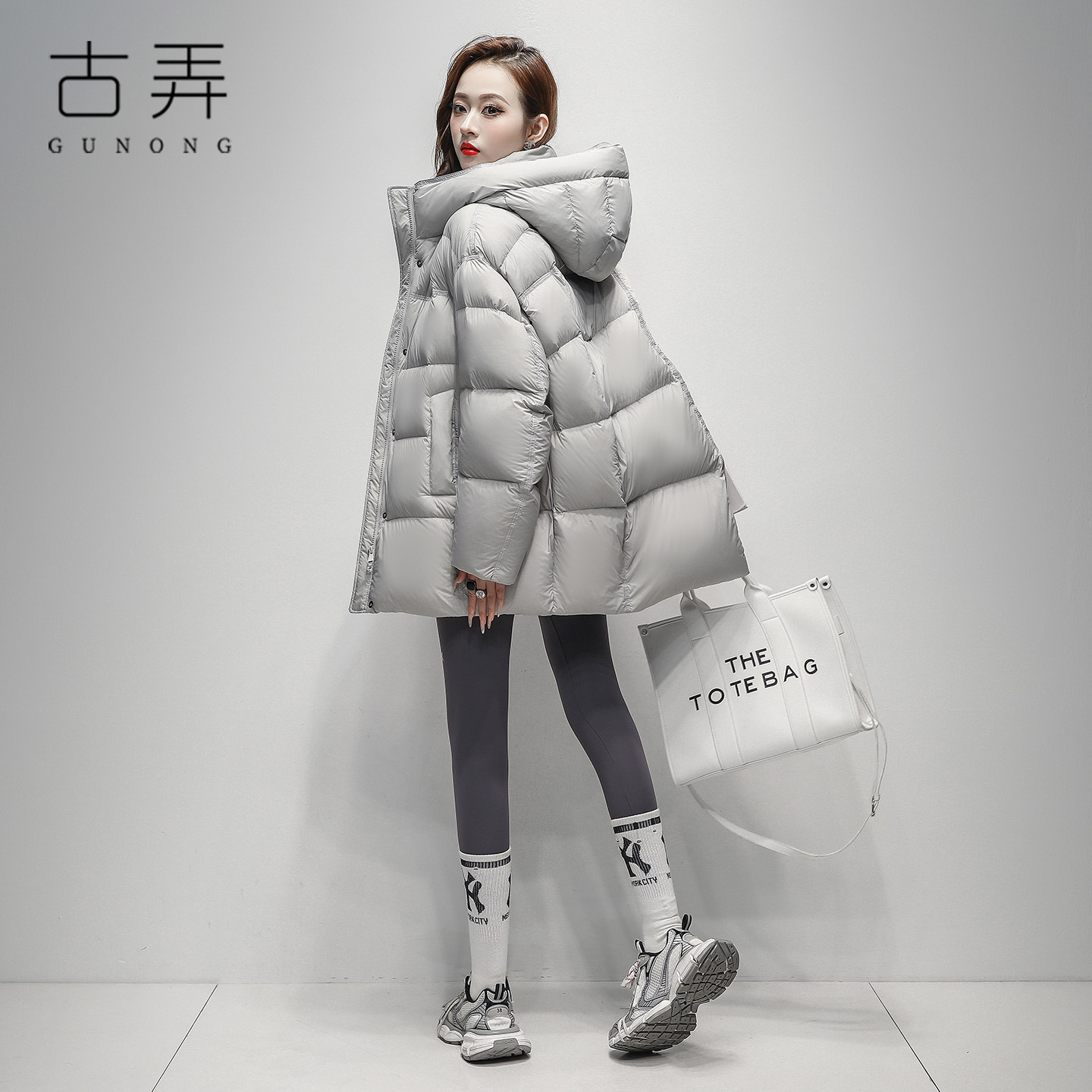 大牌时尚蓬松保暖羽绒服女2026冬季新款百搭休闲亲肤防静电厚外套