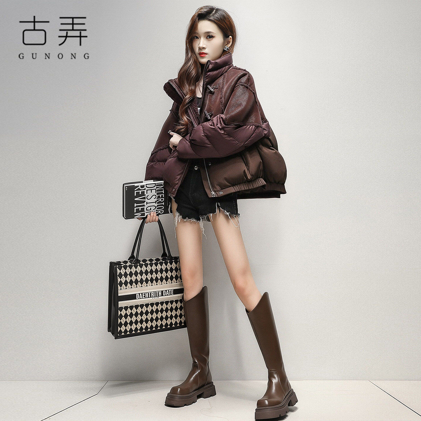 潮牌高端短款羽绒服女2025冬季新款超火爆款高级感今年流行厚外套