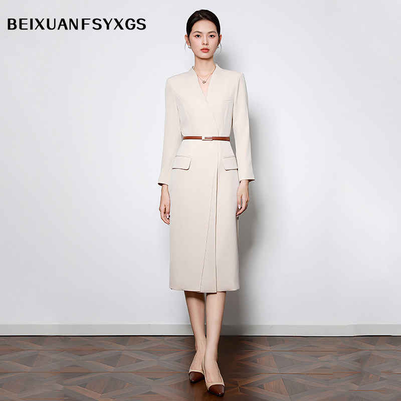 西装连衣裙女2025秋冬新款时尚气质高级感长款主持人显瘦直筒裙