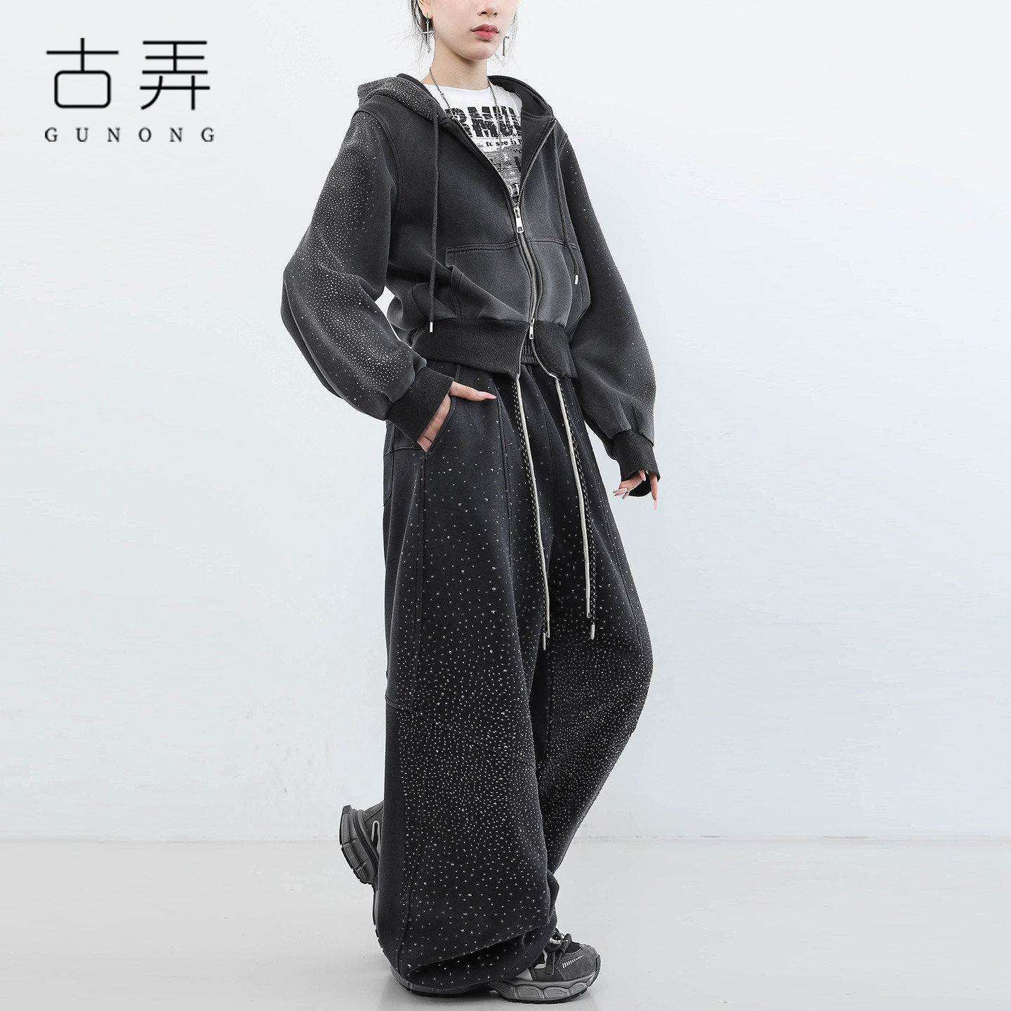 潮牌时尚黑色宽松连帽卫衣外套女2026春季新款美式街头高品质上衣