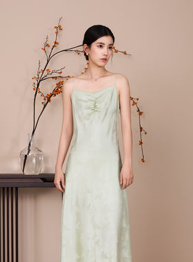 一茧一丝真丝吊带连衣裙女2026新中式气质修身桑蚕丝显瘦提花长裙