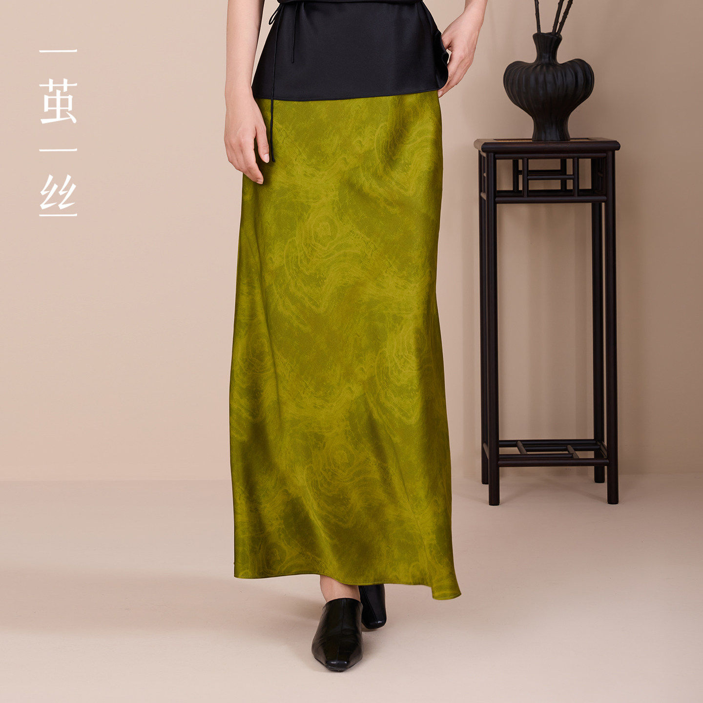 一茧一丝真丝半裙女2026春新款轻奢高级感长裙19姆桑蚕丝印花裙子