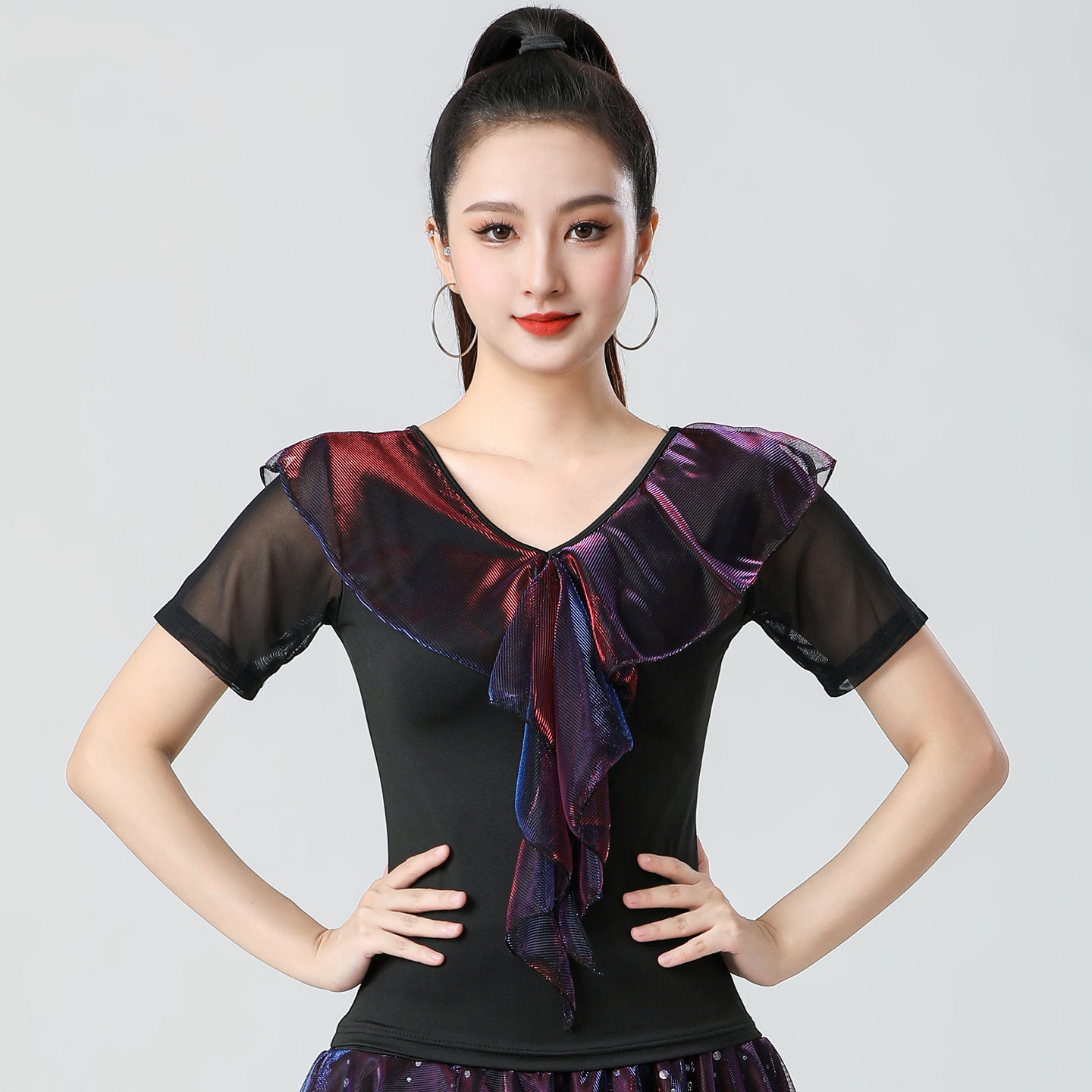 拉丁舞服装新款成人女短袖上衣广场舞服装三步踩交谊舞跳舞衣国标