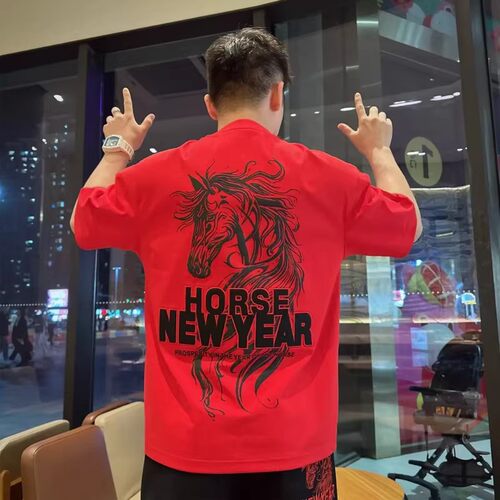 2026新款红色骏马印花短袖T恤男