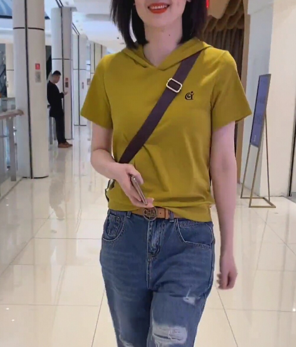 设计感时尚休闲百搭刺绣连帽t恤女2026夏新款设计感小众短袖上衣