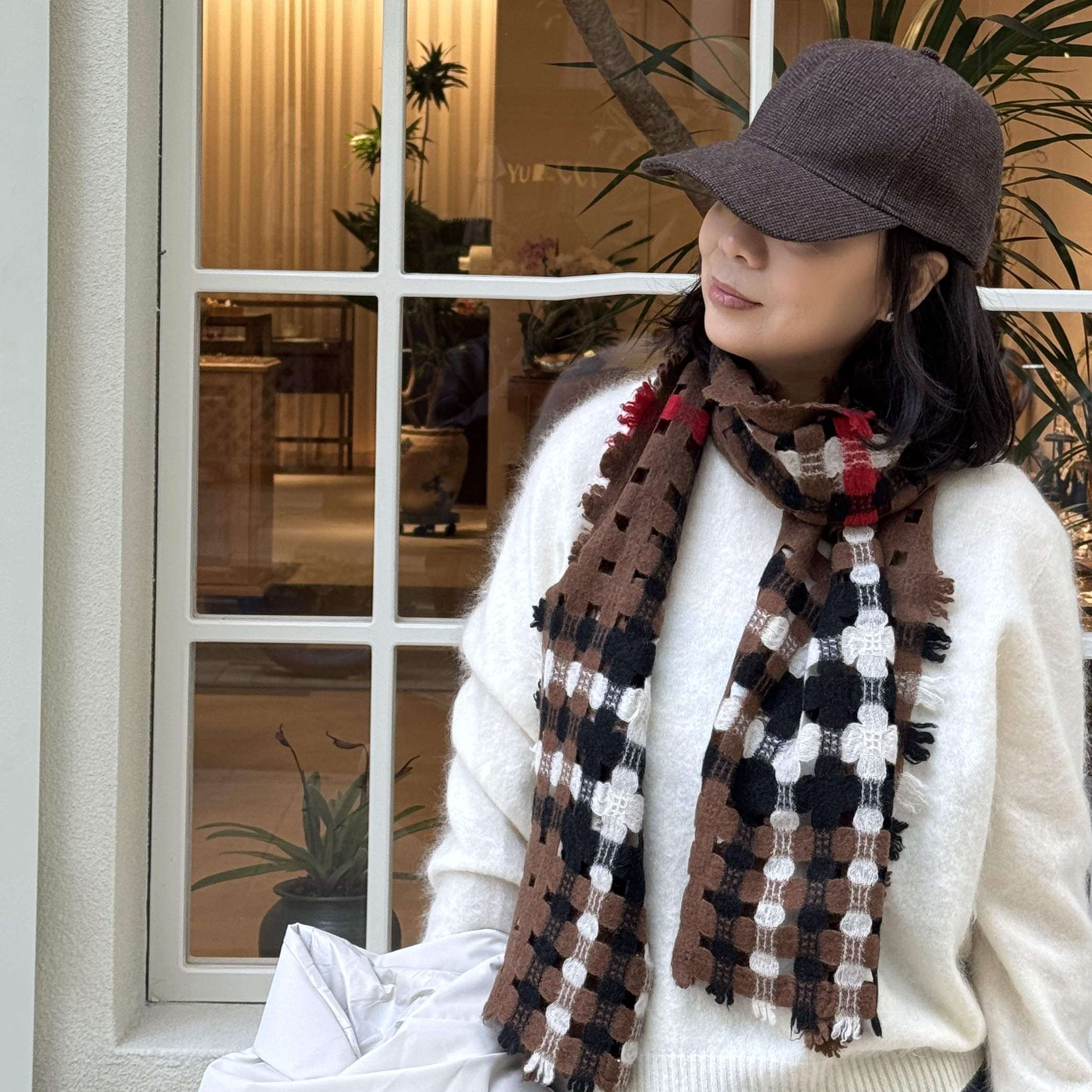 Q姐“伦敦日记”纯山羊绒复古英伦格子镂空超暖围巾 52S1570