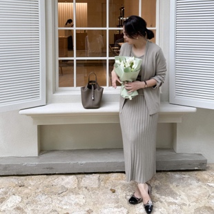 52S579 金丝羊毛肌理针织压褶松紧腰套装 月光 Q姐 法式