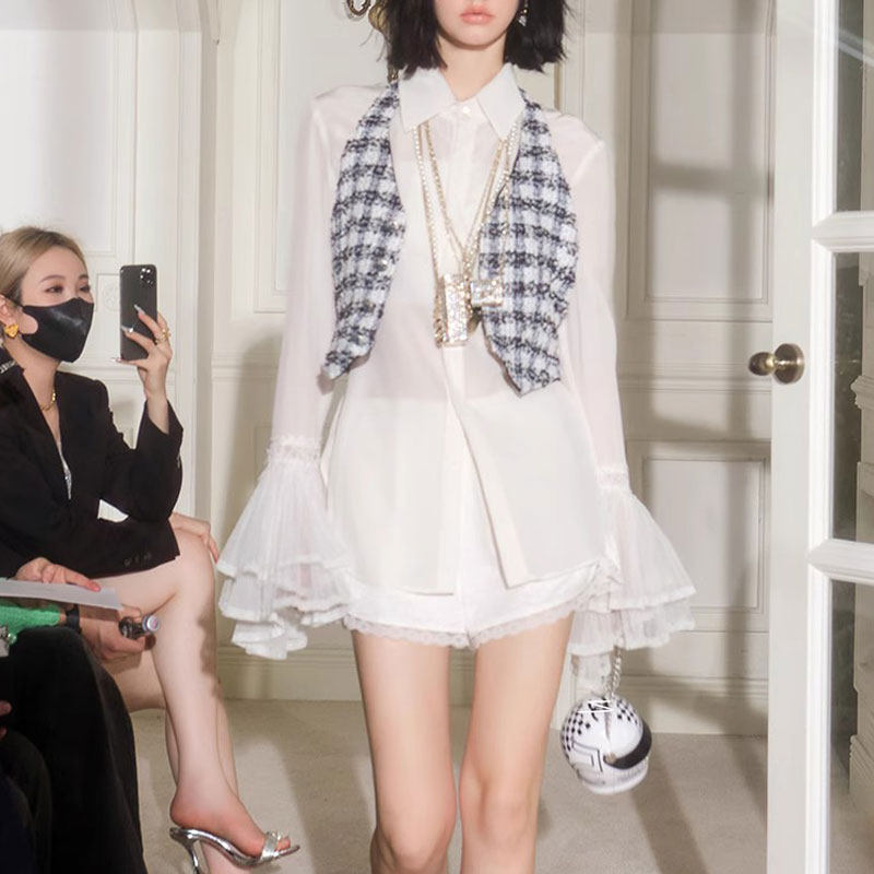 宽松甜美单排扣长袖喇叭袖