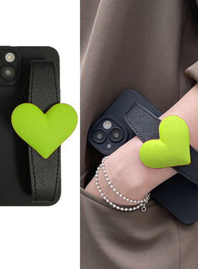 C55适用三星S24fe手机壳S25Ultra爱心手腕带S23S22S21S20全包A56防摔A55A54A53A52A36A35A34A25A24女款Note10