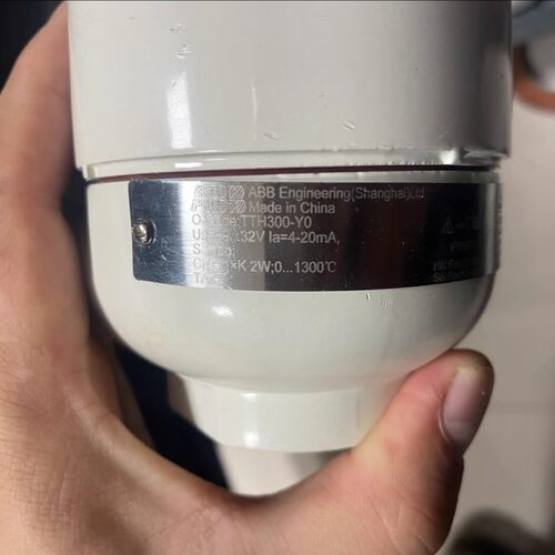 ABB温度变送器 TTH300-Yo 输出4-20ma 0-1300℃热电偶型配显示屏