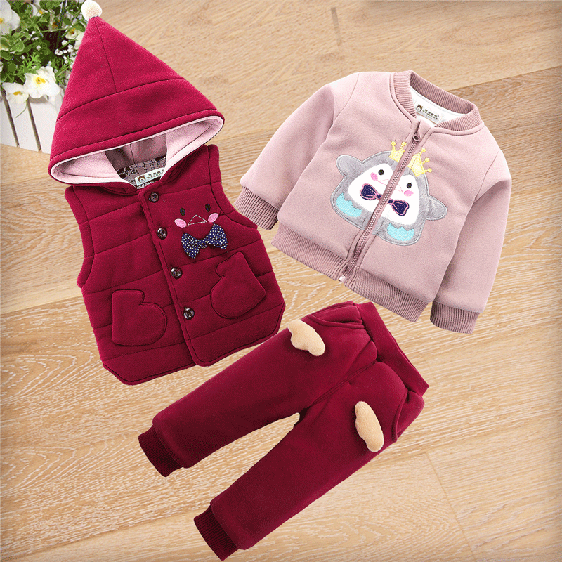 男童秋冬三件套装2025新款儿童装小童红色洋气小女孩冬季加厚卫衣