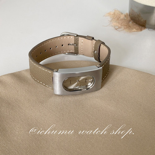 歌迪简约高级感钢壳真皮手表女