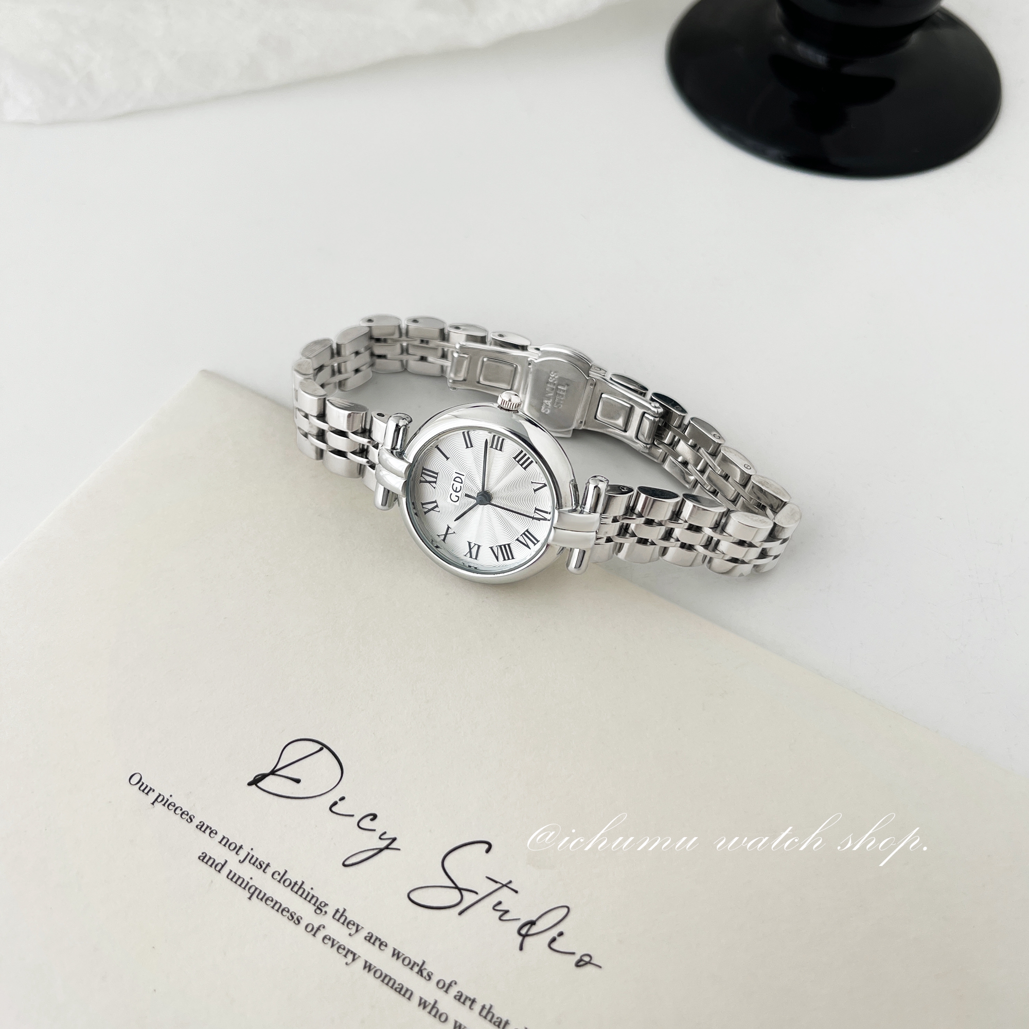 歌迪高级感复古石英表女