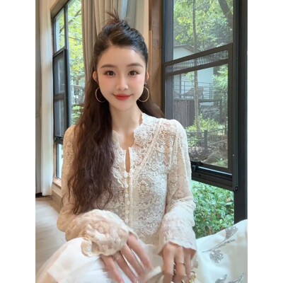 法式V领钩花打底蕾丝衫女秋冬新款独特别致宽松显瘦叠穿内搭上衣