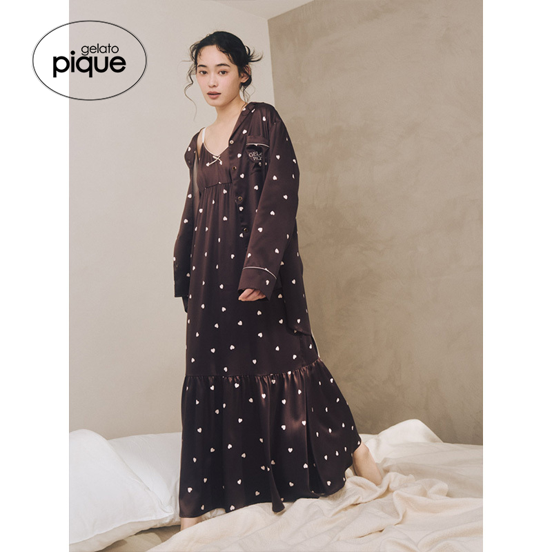 初上市价格 715元