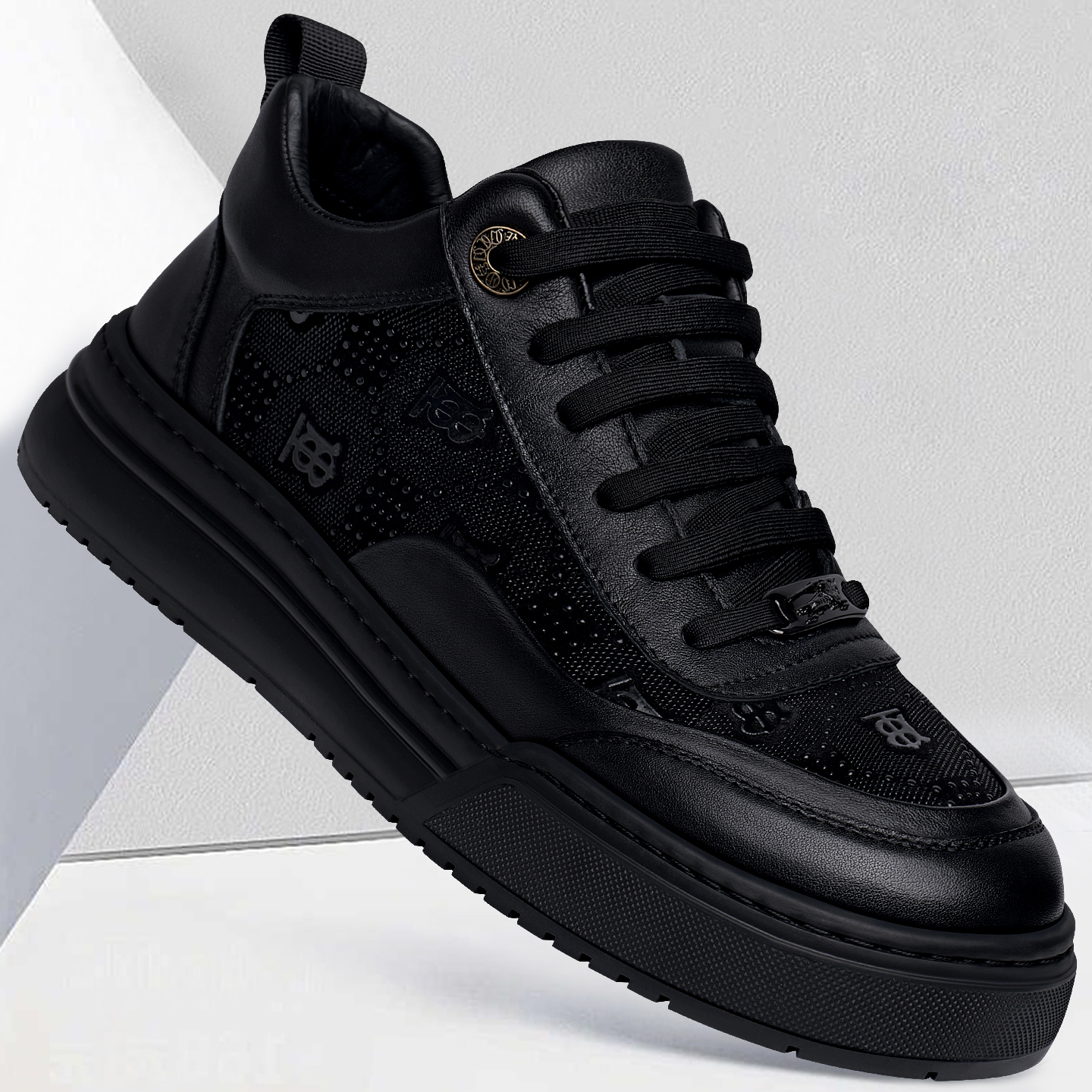 休闲百搭真皮男士运动板鞋