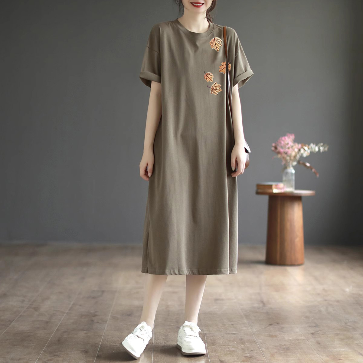 大码连衣裙女宽松显瘦过膝A字裙