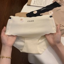 无痕内裤女士冰丝三角裤2025新款夏季薄款提臀抑菌女式短裤女生