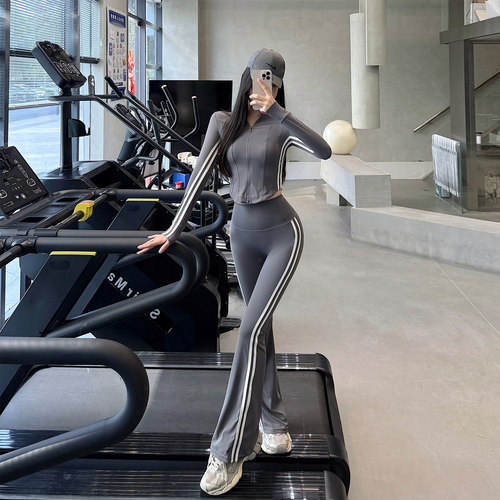 JumpingCat复古条纹运动外套瑜伽套装女跑步训练健身服秋冬两件套