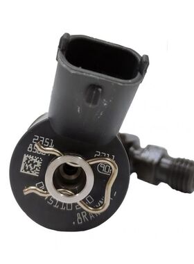 柴油共轨燃油喷射器0445110260 适用于Mahindra Scorpio2.6喷油嘴